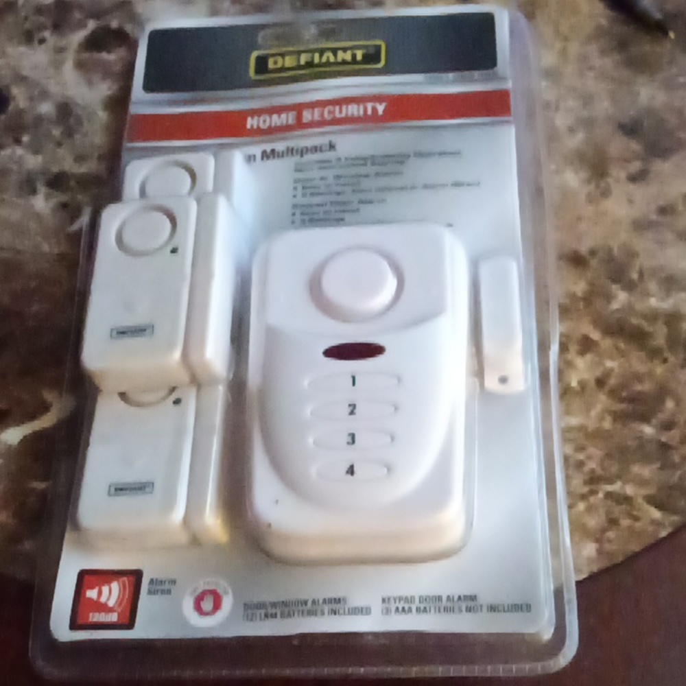 Defiant NEW/Sealed Wireless Alarm Kit, door/window alarm